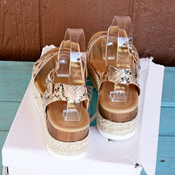 Soda Clip Espadrille Sandals Nat. Python NEW - Picture 4 of 5